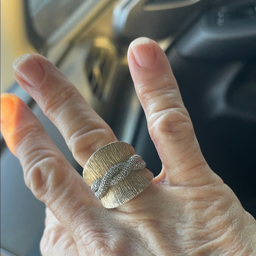 Source Unknown Gold and Silver Textured Statement Ring